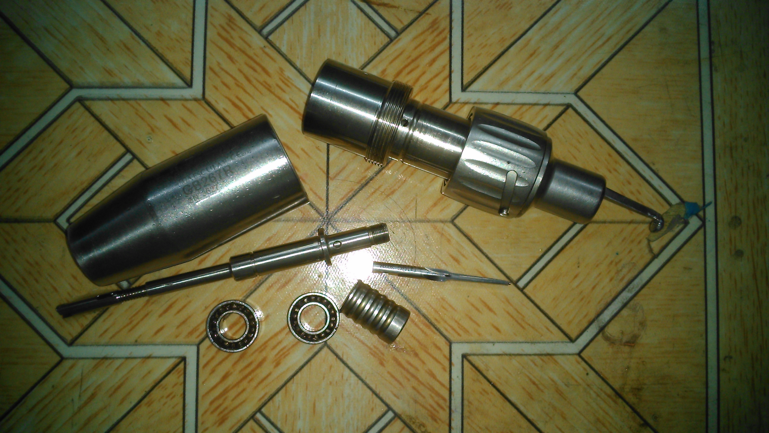 Tay khoan sọ não